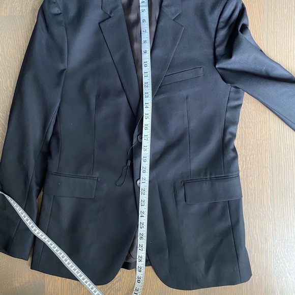 Brand New Theory Suit - Picture 8 of 8